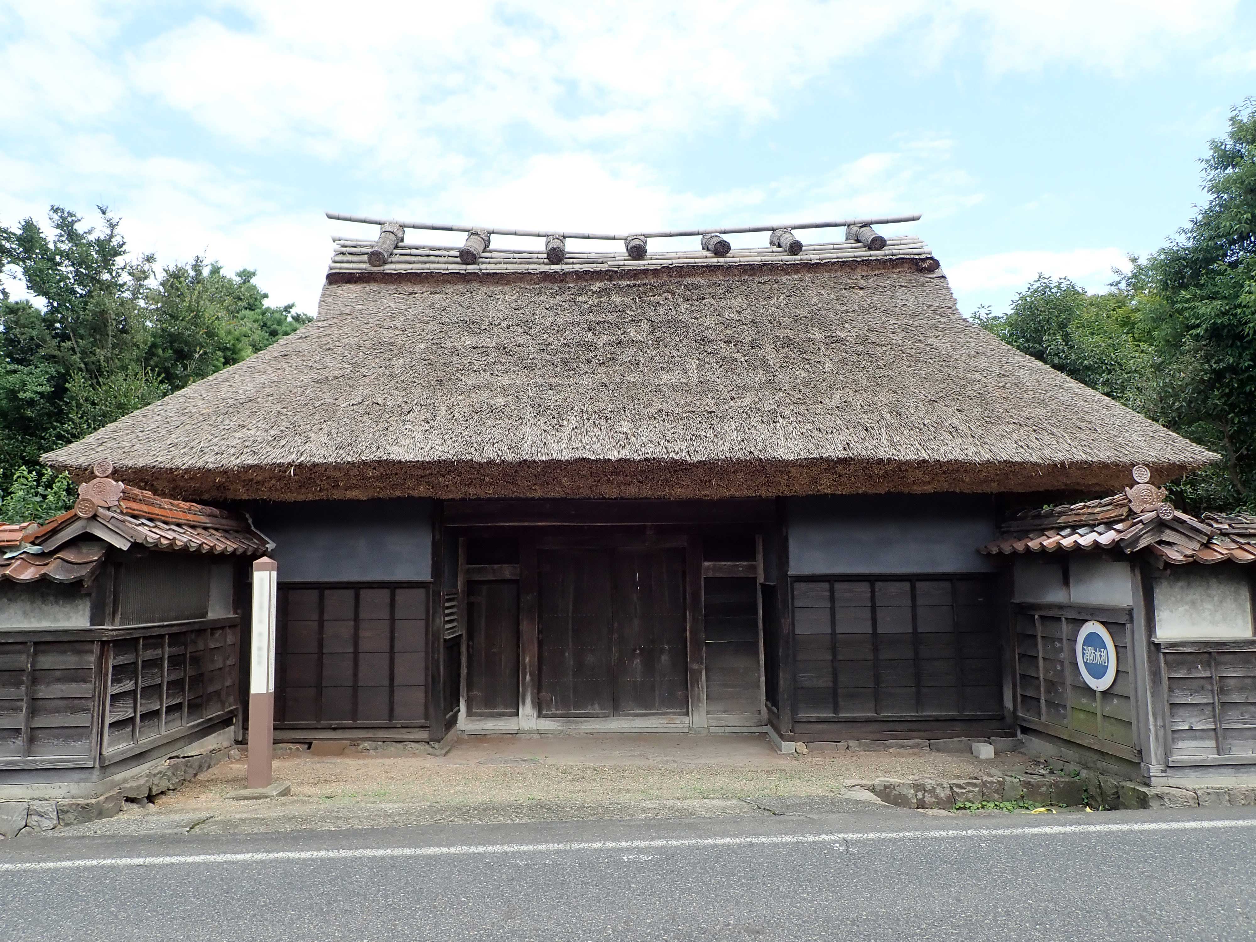 江戸中期の主屋と表門